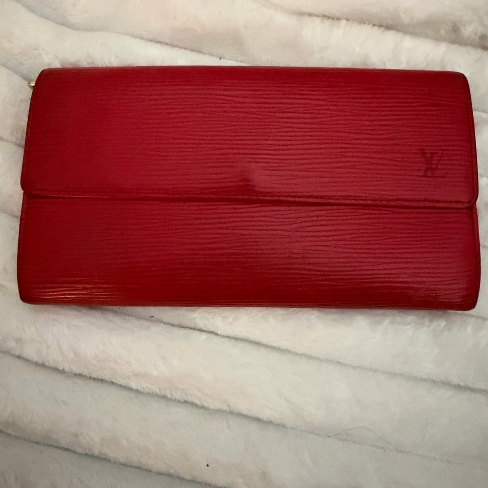 1995 VINTAGE Louis Vuitton Red Epi Sarah Wallet